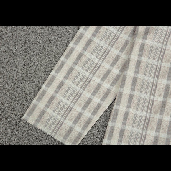 Checked v-neck relaxed fit buttoned shirt in Elastane and rayon-XXL. - Picture 3 of 4